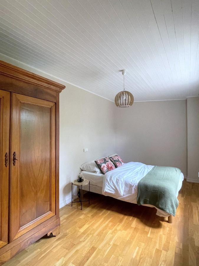 Maison Au Pied De La Roche Solutre-Pouilly Ngoại thất bức ảnh
